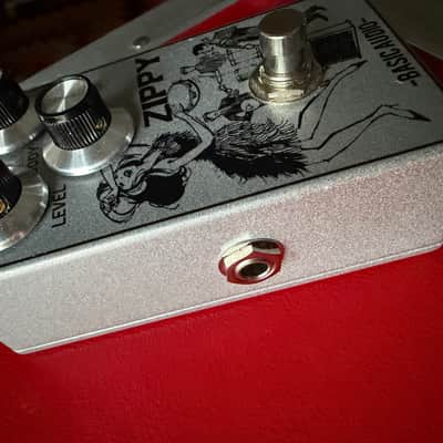 Basic Audio Zippy Silver image 2
