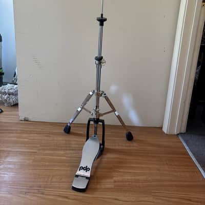 PDP By DW 800 Series Two Legs Hi-Hat Stand (PDHH812),Chrome 2025 - Chrome image 3