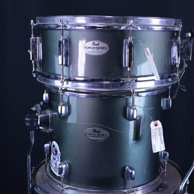 Pearl Forum 4 Piece Drum Set - Charcoal Metallic image 3