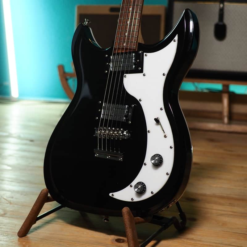 2010 Godin Richmond Dorchester black