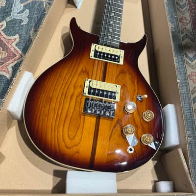 Washburn Wing Series Hawk Electric Guitar - Tobacco Burst image 2