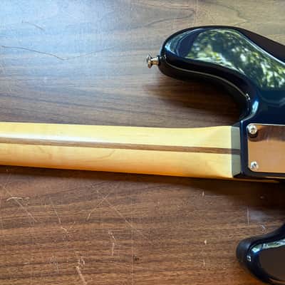 Fender Deluxe Active Precision Bass Special - Lollar Pickups - 2005 - 2016 - Navy Blue Metallic image 16