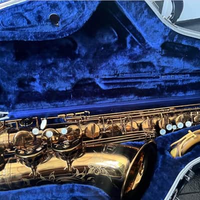 JL Woodwinds Tenor Saxophone + case + mouthpieces image 8