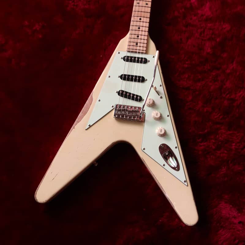 c.2010s Bacchus BFV-HYBRID Flying V Strascaster “Olympic White