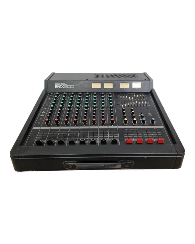 Yamaha emx200. mixer amp - Mixer - Good image 1