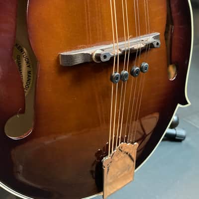 Kentucky KM-805 Artist Series F-Style Mandolin Amber Burst Finish w/ Case image 7