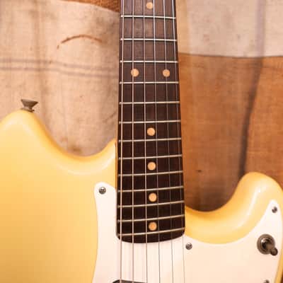 Fender Duo-Sonic 1961 White - Refin image 5