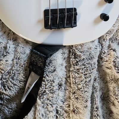 Jackson JS Series Spectra Bass JS2 - Snow White image 1