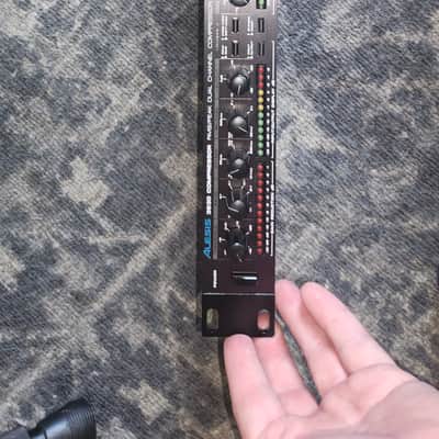 Alesis 3630 Dual-Channel Compressor / Limiter with Gate 1990s - Black image 3