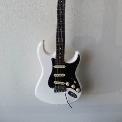 Mint Condition 2026 Fender Player II Stratocaster Electric Guitar - Polar White image 1