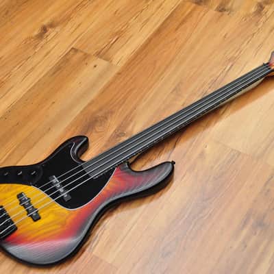 Sandberg California TT4 Fretless Left handed 3 Color Sunburst image 4
