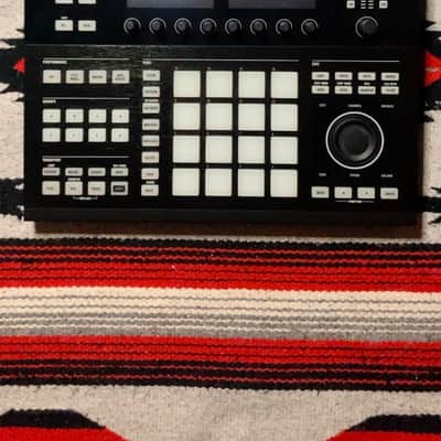 Native Instruments Maschine Studio 2010s - Black image 1