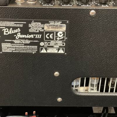 Fender Blues Junior III 15-Watt 1x12" Guitar Combo 2010 - 2017 - Black image 3