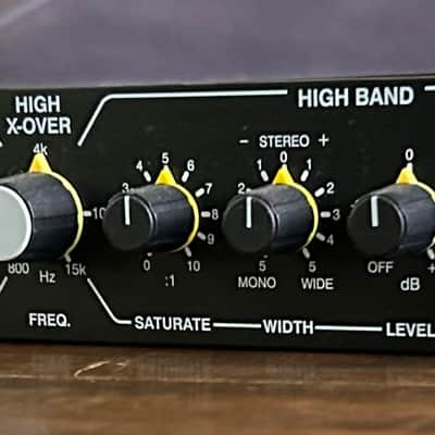 Drawmer 1976 Stereo 3-Band Saturation & Width Processor – Near Mint image 9