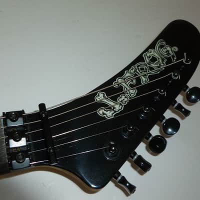 J.Frog George Lynch Shull & Bones Black / White image 2
