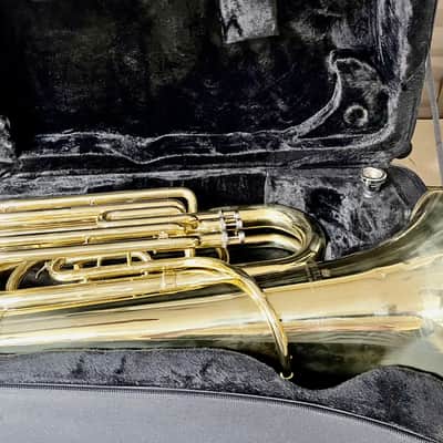 Schiller American Heritage 3 valve Tuba image 2