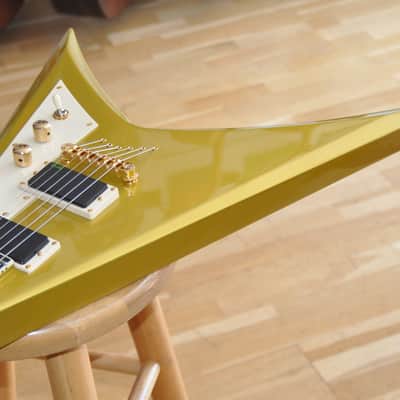 ESP LTD KH-V MGO Metallic Gold / KHV Kirk Hammett Signature / Made in Korea / W24030571 image 6