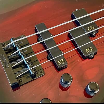 Warwick Fortress Rockbass 2006 - Cherryburst image 3