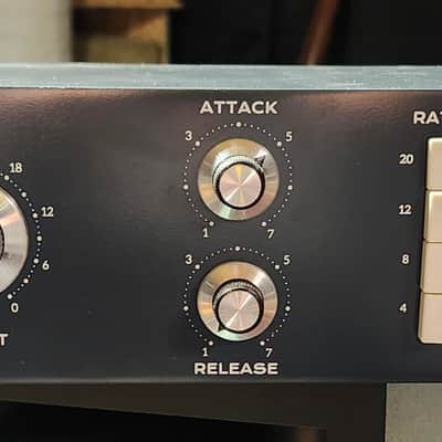 Lindell LIN76 FET Compressor Limiting Amplifier 2022 - Present - Black image 1
