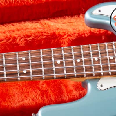 1997 Fender Roscoe Beck V 5-String Bass Teal Green Metallic OHSC image 5