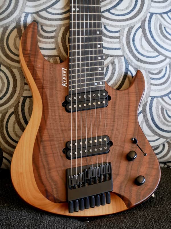 Kiesel Osiris 8 ヘッドレス 8弦ギター Kiesel OM8 Osiris Multiscale Walnut Top 8 String Electric Headless