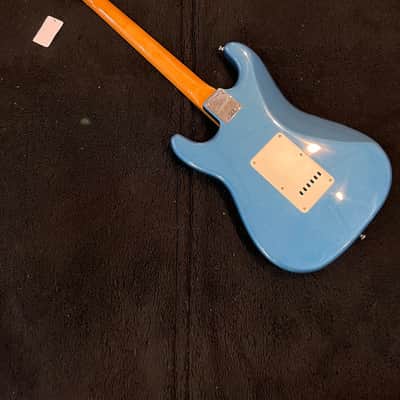 Squier Classic Vibe '60s Stratocaster Laurel fretboard Lake Placid Blue #ISSI21002256 (7 lbs. 9.7 oz.) image 6