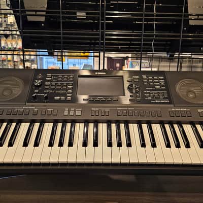 Yamaha PSR-SX900 61-Key Arranger Workstation Black (Used)