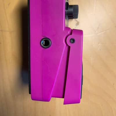 Behringer DM100 Distortion Modeler 2010s - Pink image 3
