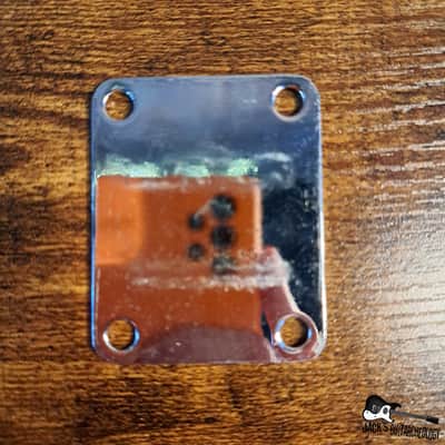 Immagine First Act Neck Plate - 2