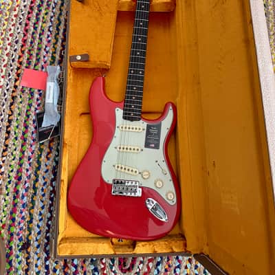 Fender American Vintage II '61 Stratocaster 2022 - Fiesta Red image 1