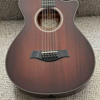 Taylor 562ce 12-Fret 2016 - Dark Edgeburst image 2