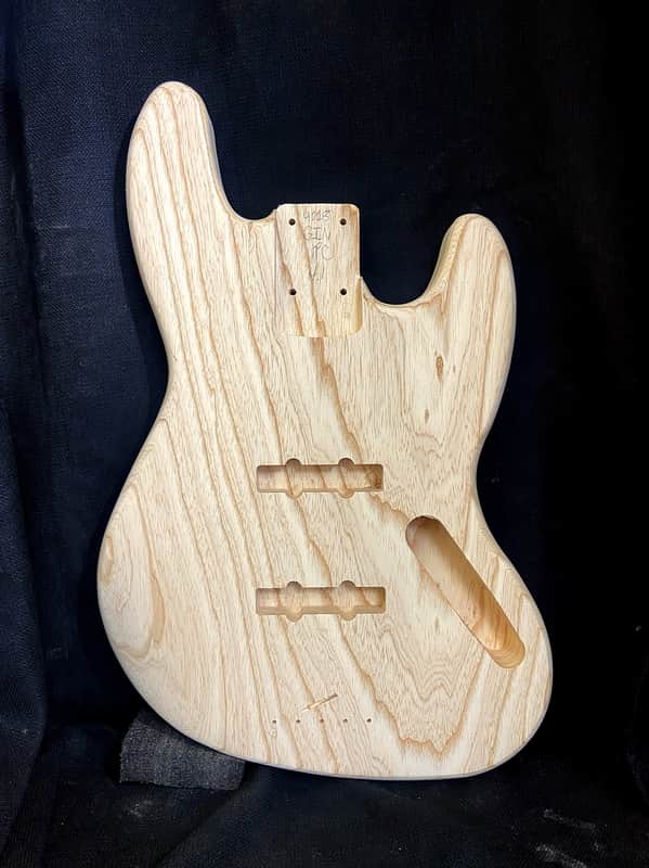 Guitar Mill '60s J-Style Bass Body / 1 pc. Ultra Light Swamp Ash / 4 lbs. 1 oz. (#GIN-4018) image 1