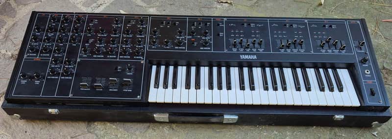 YAMAHA CS30L Vintage Analog VERY RARE Synth