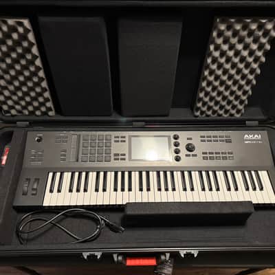 Gator GTSA-KEY61 TSA Series ATA Molded 61-Key Keyboard Case 2010s - Black image 5