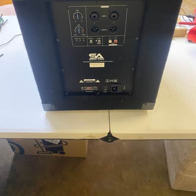 Powered 1x10" Compact 250w Subwoofer Speaker Cab image 3
