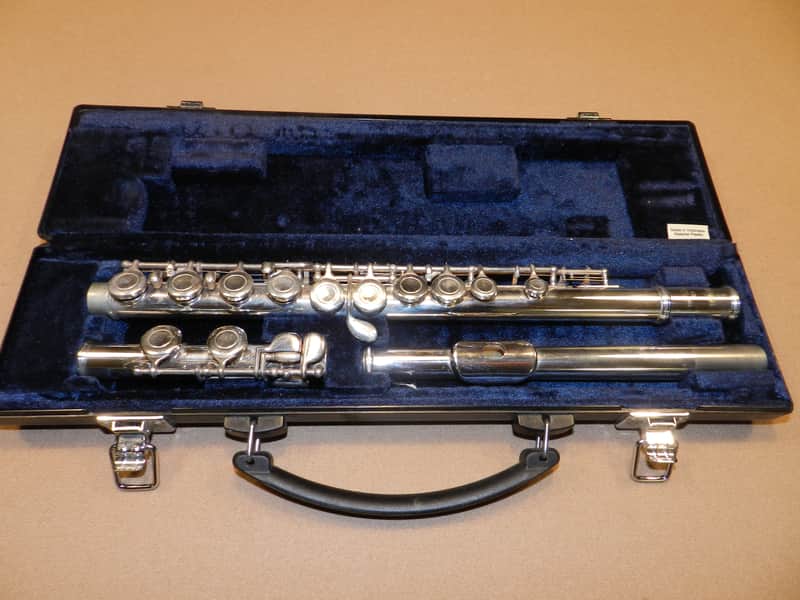 Yamaha YFL-221 Student Flute image 1
