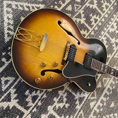 Gibson ES-350 1956 - sunburst image 2