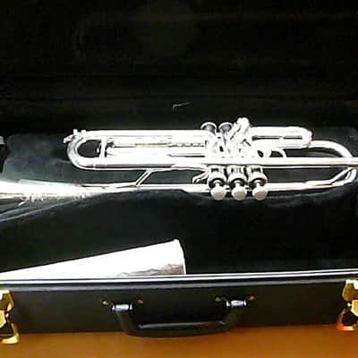 Bach TR200S Intermediate Trumpet Silver Plated image 3