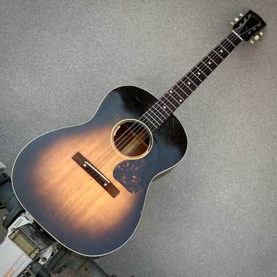 1947 Gibson LG-2 Sunburst W/Case image 4