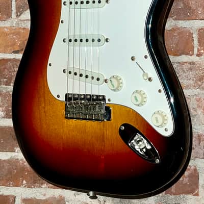 1984 Fender American Vintage Reissue AVRI '62 Stratocaster 3-Tone Sunburst (Fullerton Plant) Includes OHSC & Pro Setup ! image 1