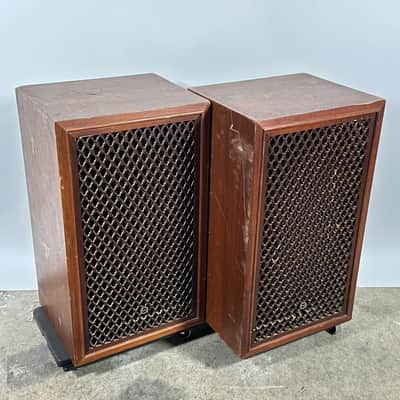 Vintage Pair of Sansui SP-200 3-Way Floor Speakers SP200