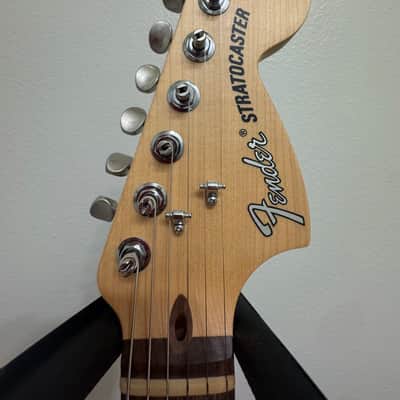 Fender American Performer Stratocaster with Rosewood Fretboard 2018 - Present - Honeyburst image 4