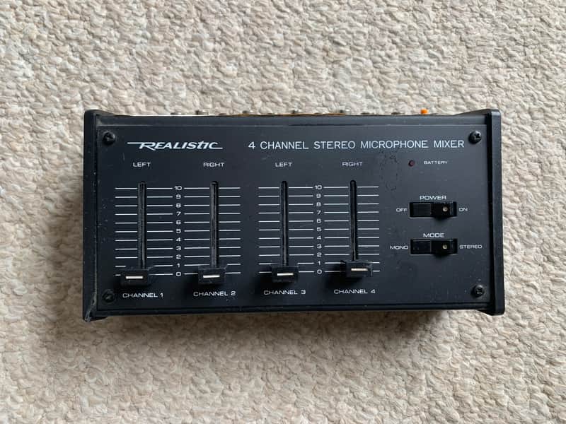 Realistic 4 Channel Stereo Microphone Mixer 32-1105A Black image 1