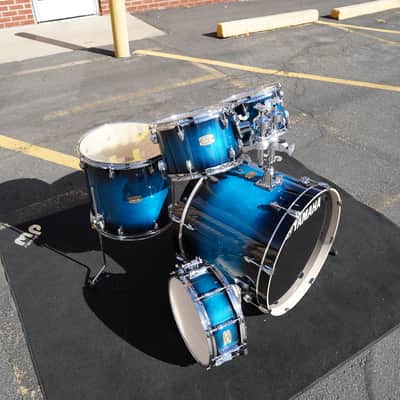 Yamaha Stage Custom Series - Deep Blue Sunburst Lacquer - 5pc Birch 22'' Shell Pack image 8