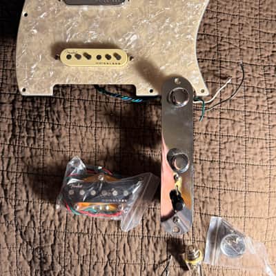 Fender Telecaster Ultra loaded Pickguard - Noiseless Pickups image 13
