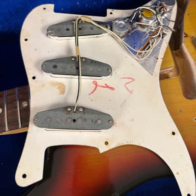 Fender Stratocaster with Rosewood Fretboard 1966 - 1971 - Sunburst image 10