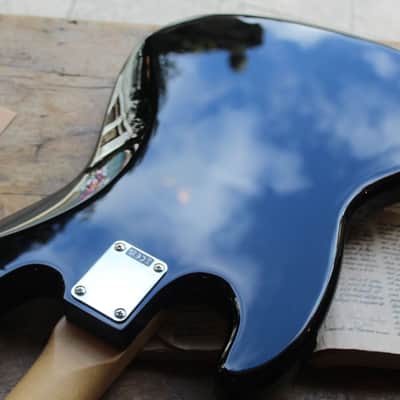 FENDER "Jazz Bass Standard Black" 4, 32 KG image 5