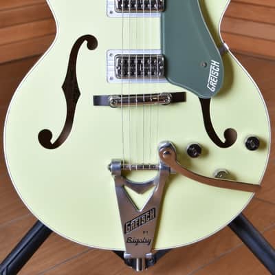 Gretsch G6118T-SGR Players Edition Anniversary 2-Tone Smoke Green Bigsby image 13