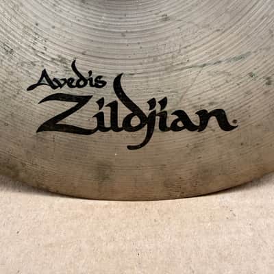 Zildjian A Avedis 17" Medium Thin Crash Cymbal 2001 – 2.8 lbs – Made in USA image 3