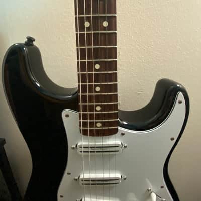 Fender Stratocaster 2000 - Black - Made in Mexico - Upgraded Pickups Seymour Duncan Hotrails image 3